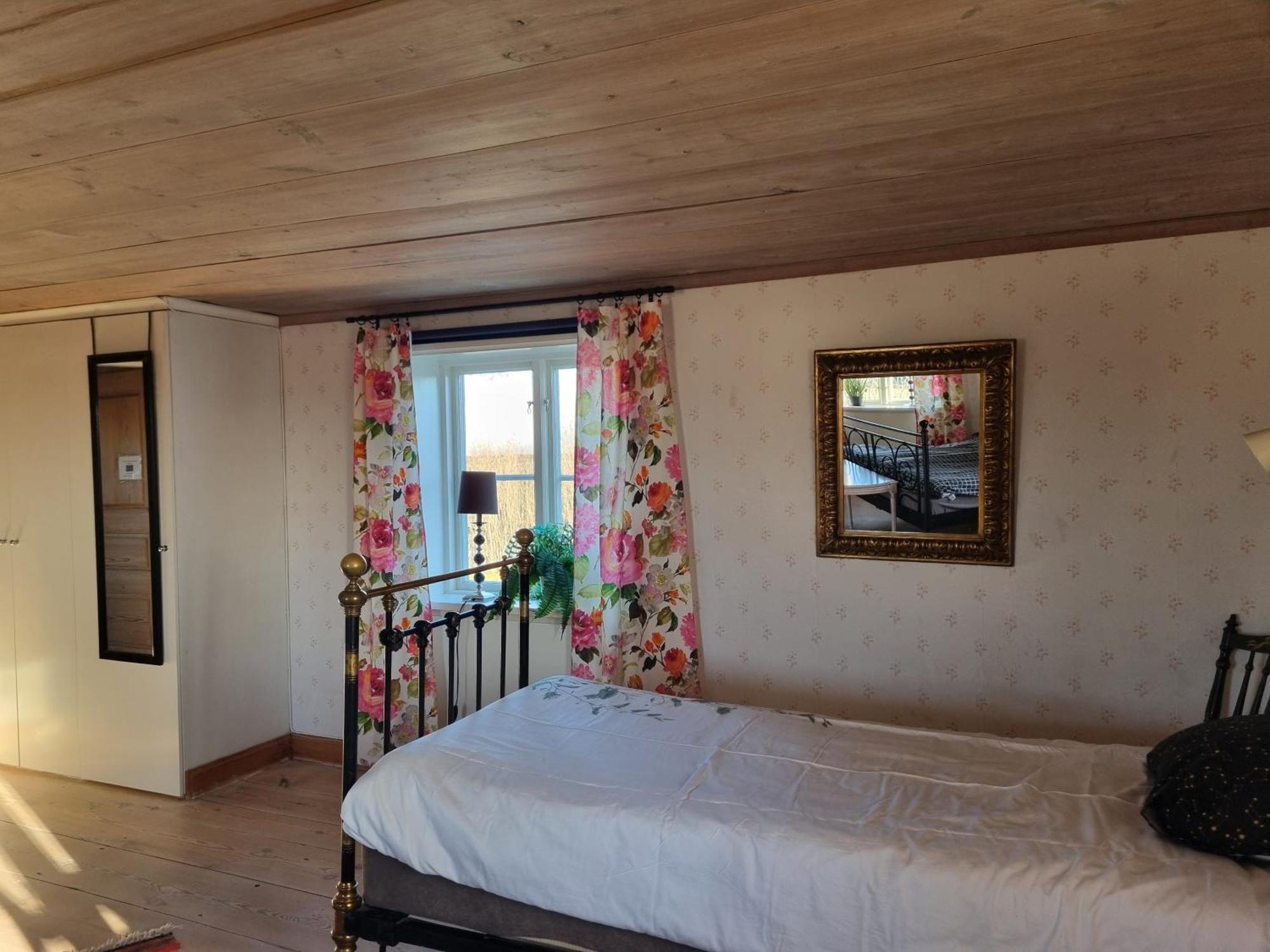 Skoelvs Gard Guest House Glanshammar ภายนอก รูปภาพ