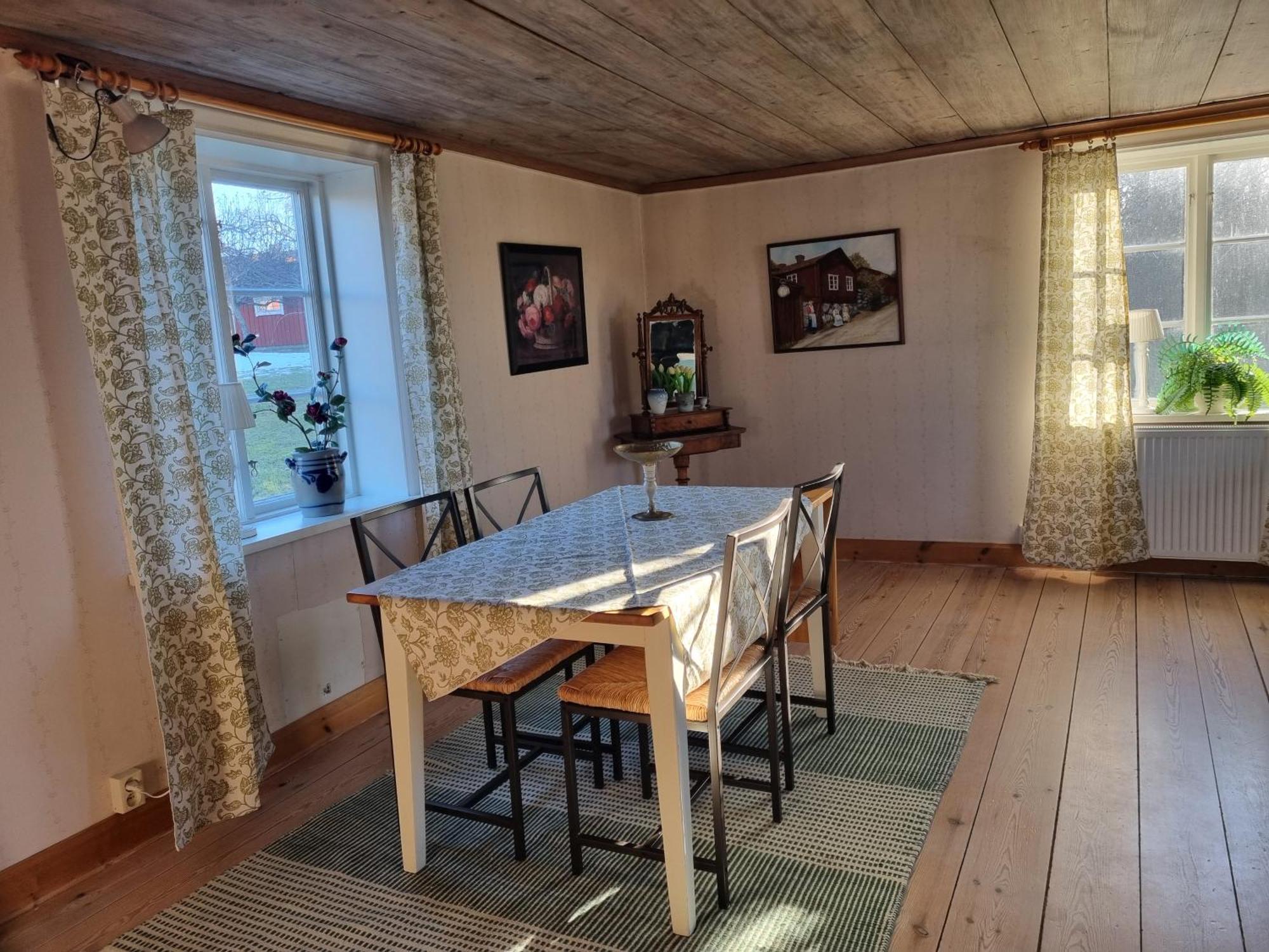 Skoelvs Gard Guest House Glanshammar ภายนอก รูปภาพ