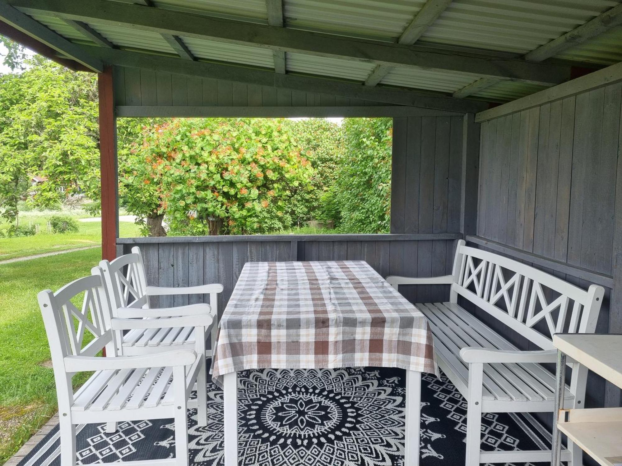 Skoelvs Gard Guest House Glanshammar ภายนอก รูปภาพ